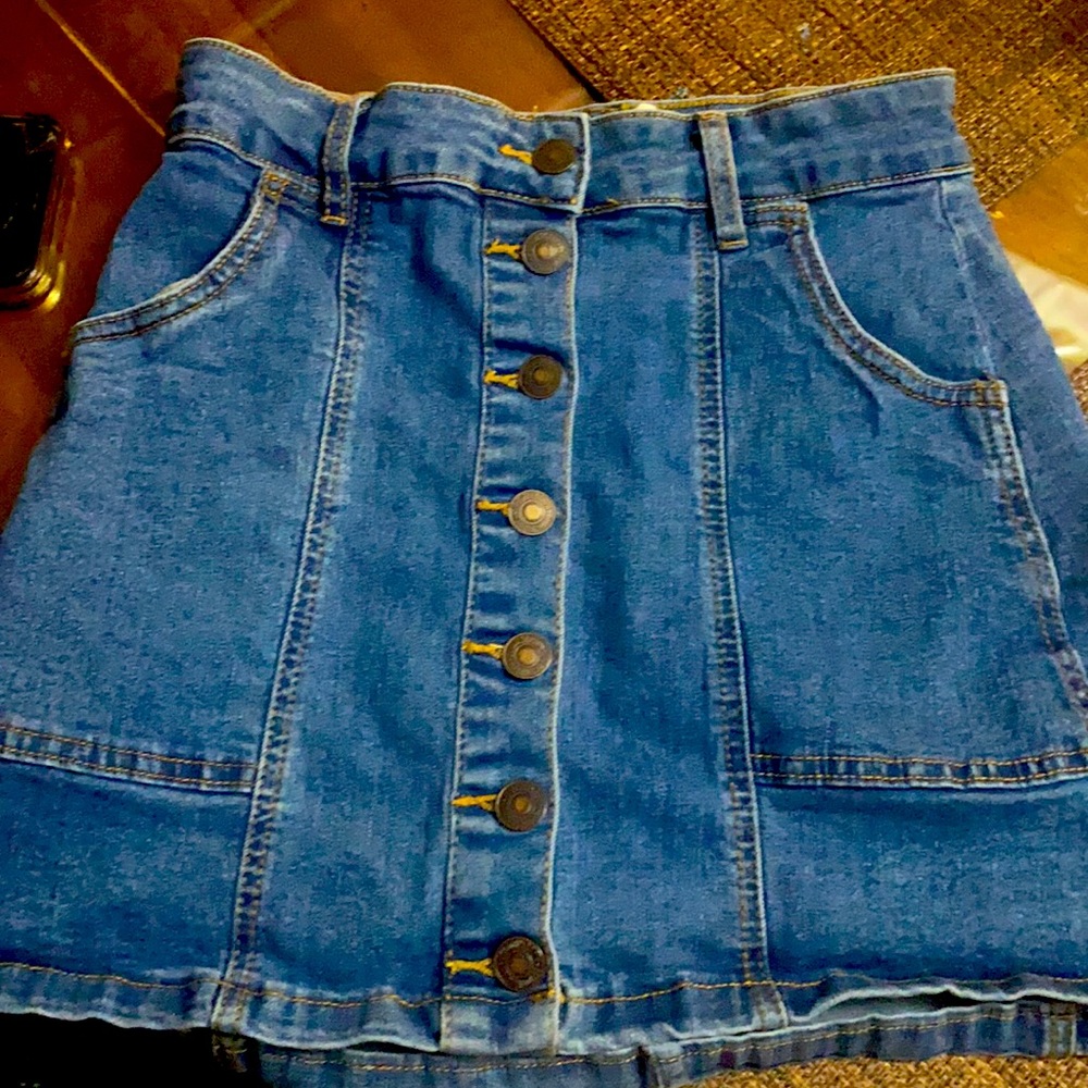 Never worn. Great condition